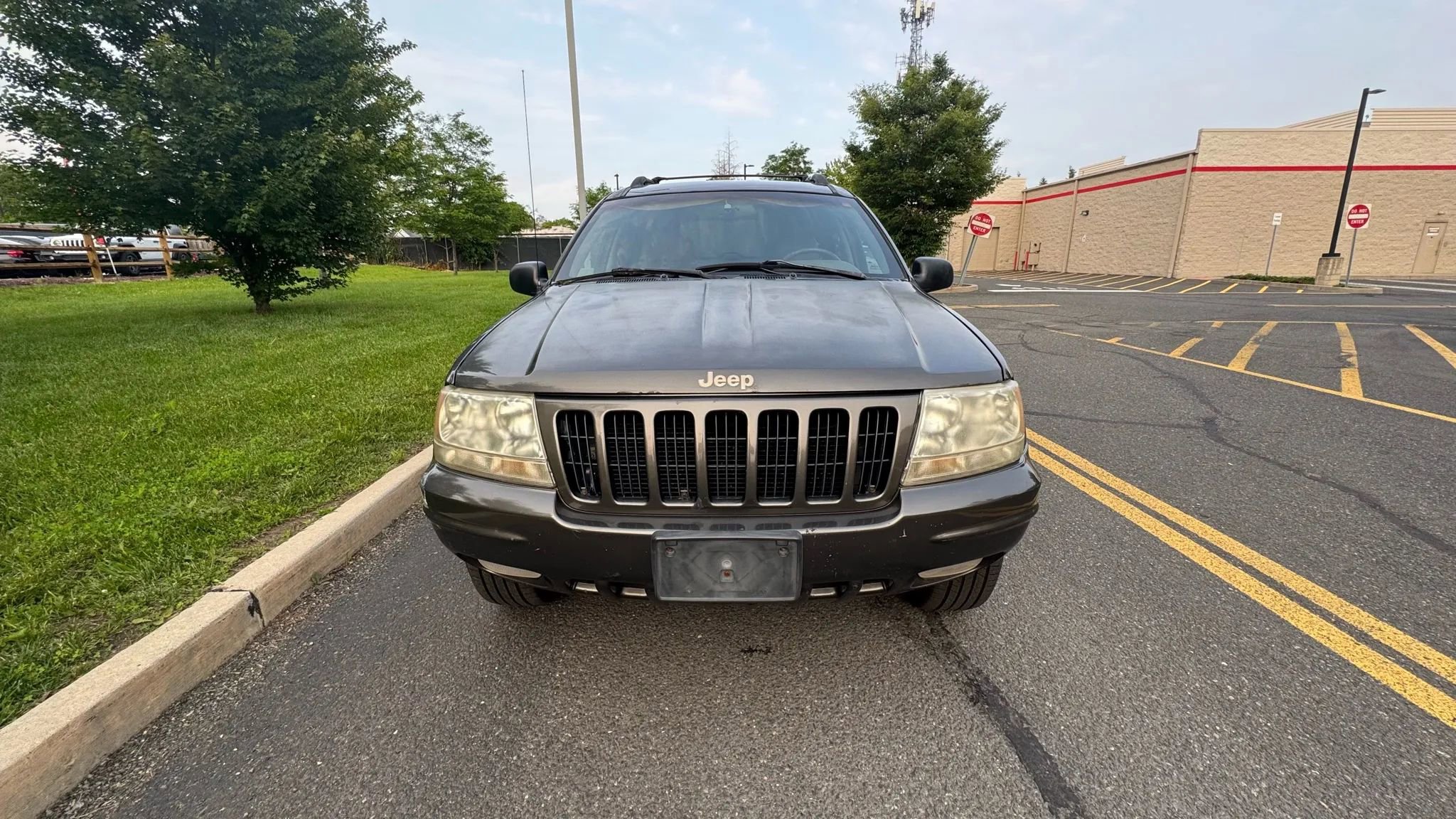 Used 1999 Jeep Grand Cherokee Limited image 2