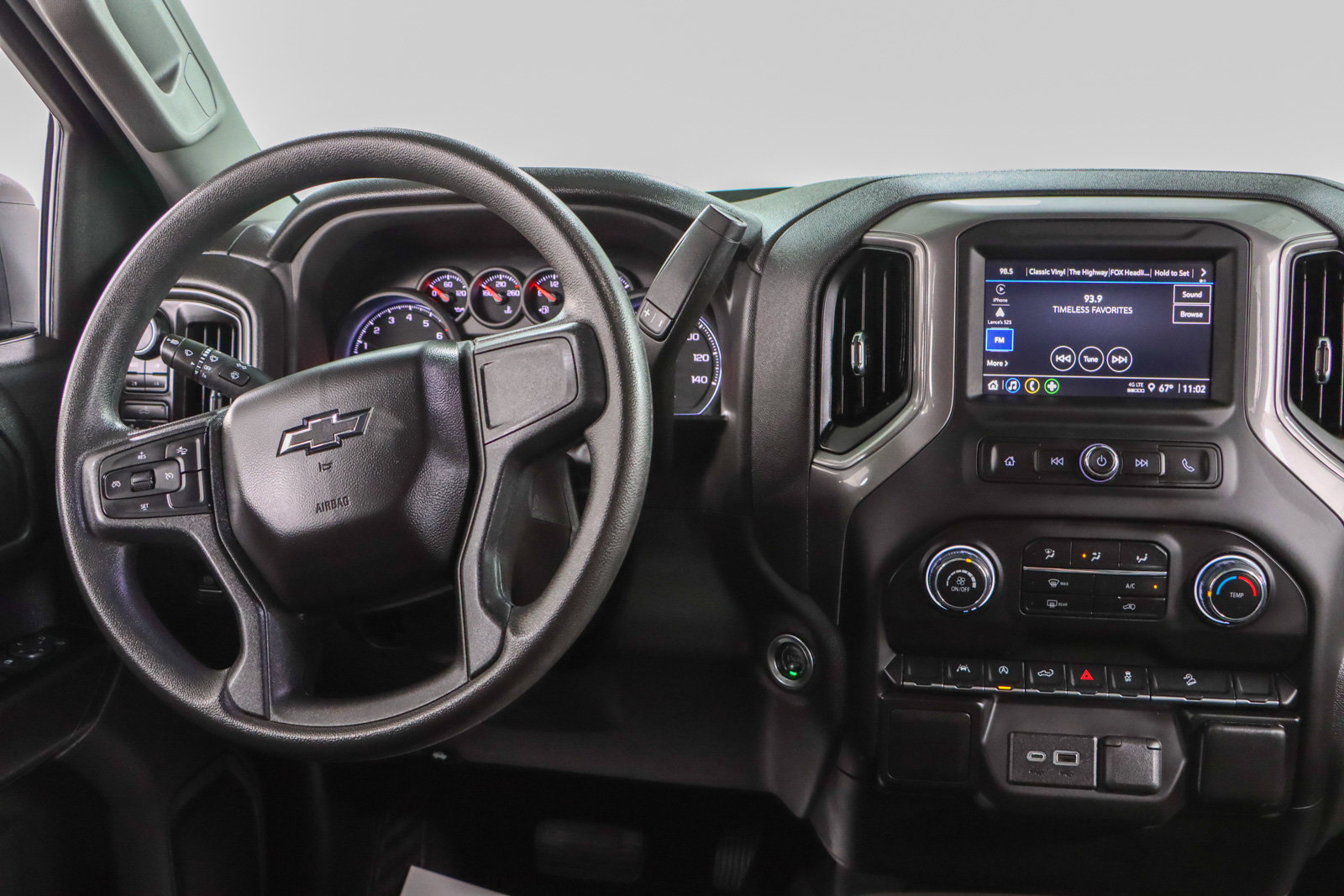 Used 2023 Chevrolet Silverado 1500 Custom Trail Boss w/ LPO, Dark Essentials Package AWD/4WD image 17