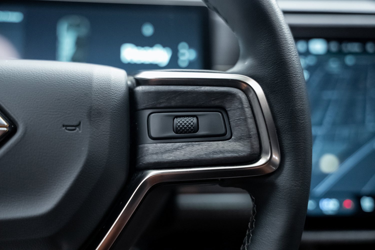 Used 2022 Rivian R1T Adventure image 40