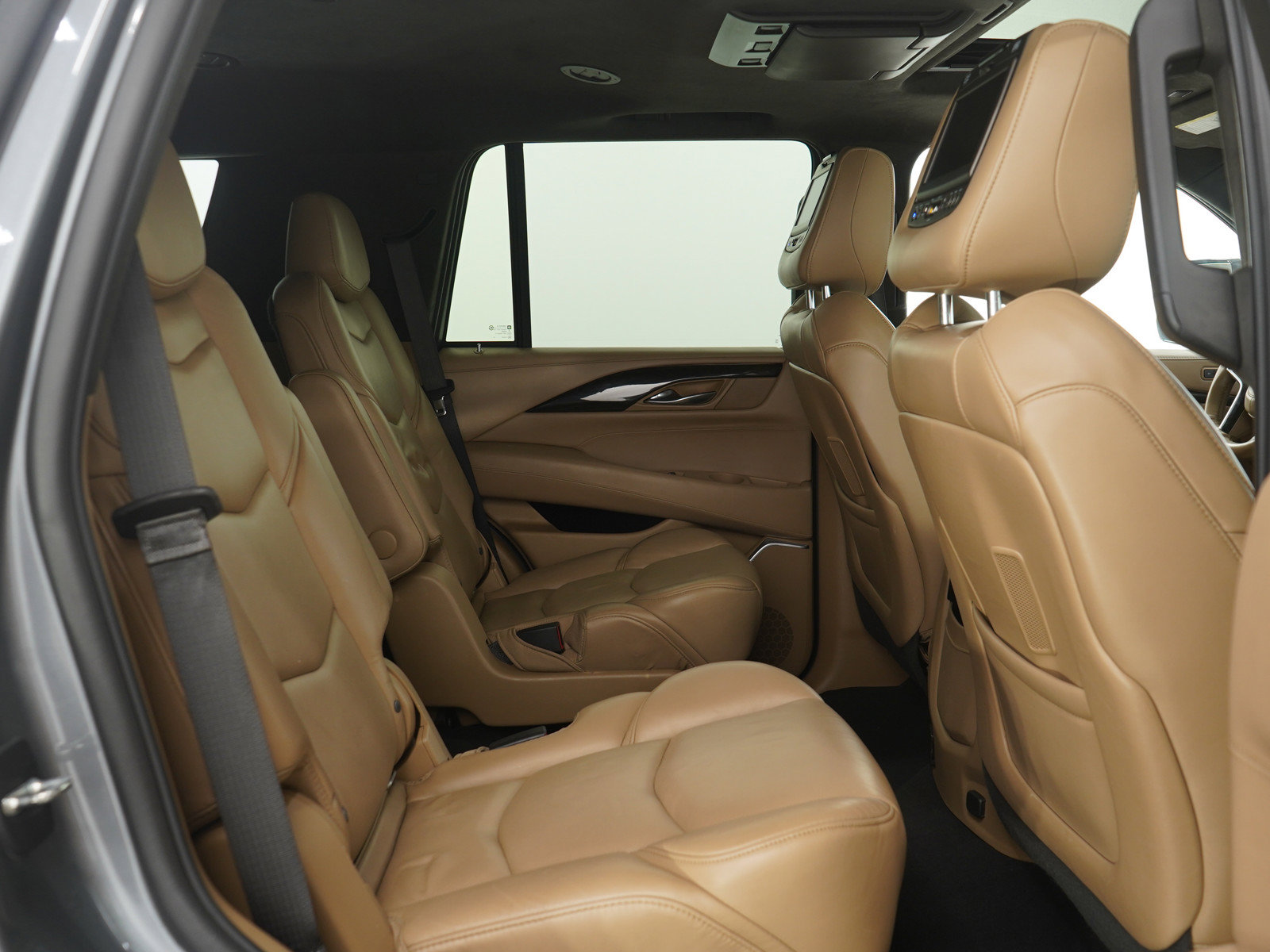 Used 2019 Cadillac Escalade Platinum AWD/4WD image 14