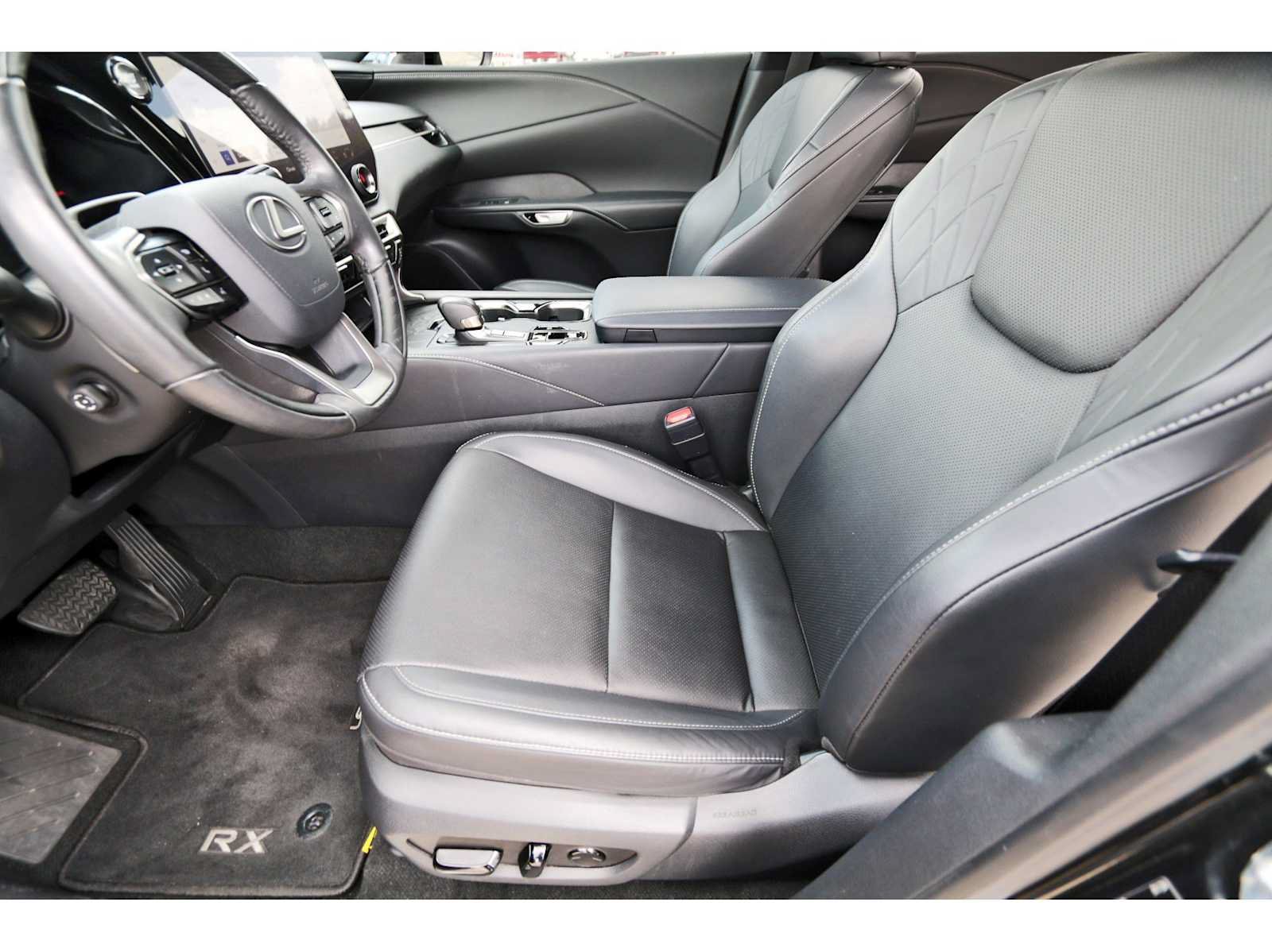 Used 2024 Lexus RX 350 Premium w/ Convenience Package FWD image 11