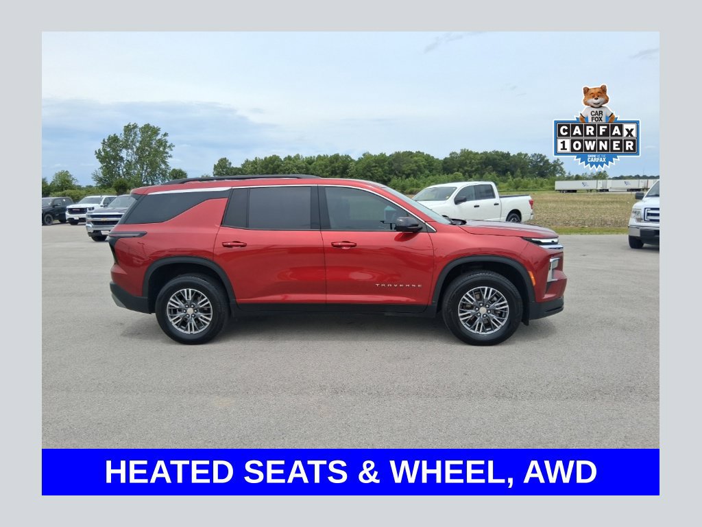 Used 2024 Chevrolet Traverse LT