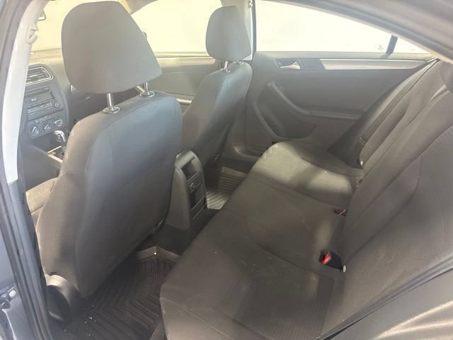 Used 2015 Volkswagen Jetta SE FWD image 18