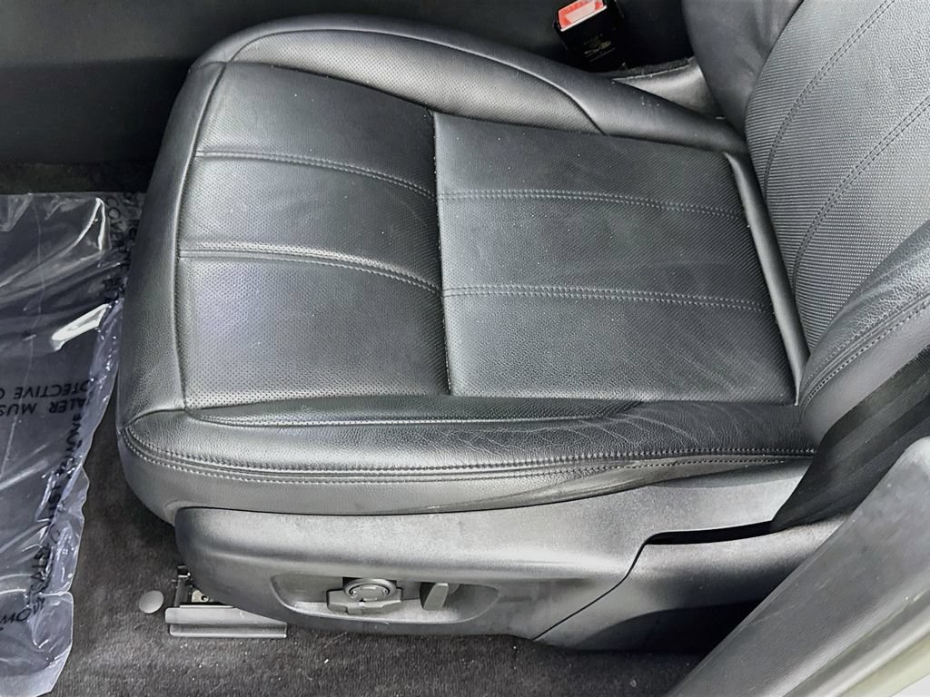 Used 2023 Land Rover Range Rover Evoque R-Dynamic S AWD/4WD image 20