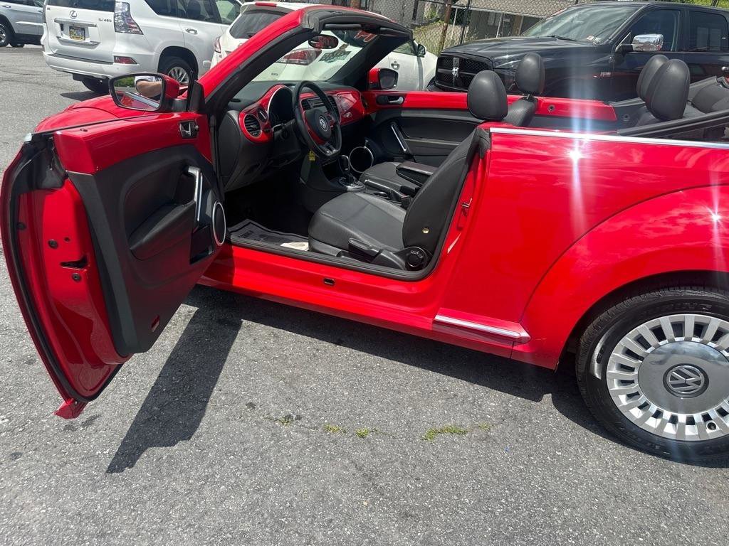 Used 2014 Volkswagen Beetle 1.8T FWD image 19