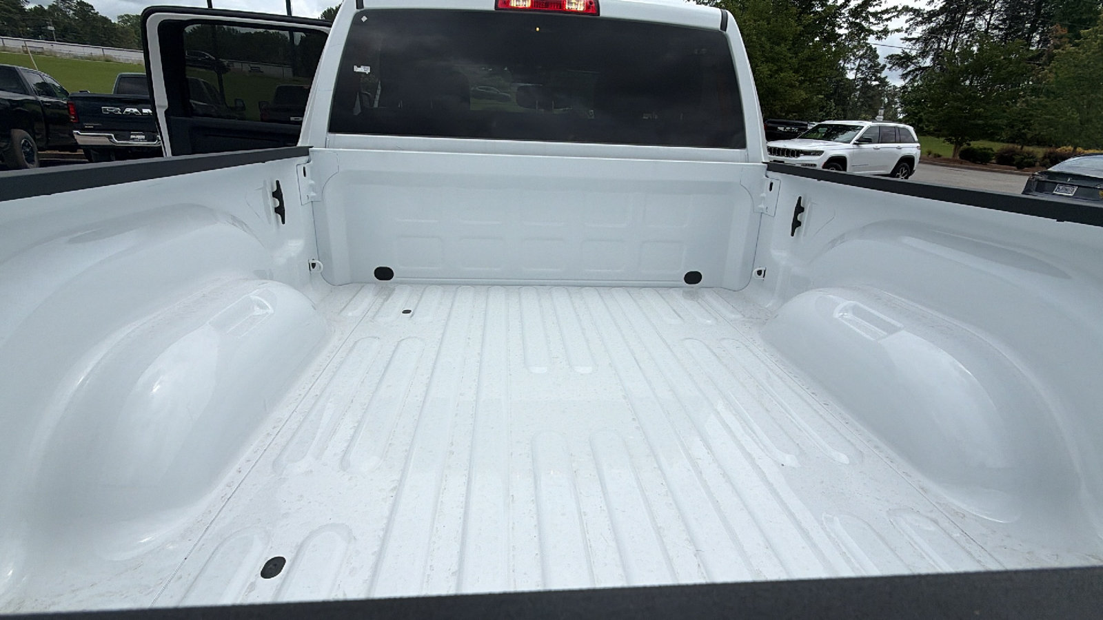New 2026 RAM 2500 Tradesman w/ Chrome Appearance Group AWD/4WD image 13