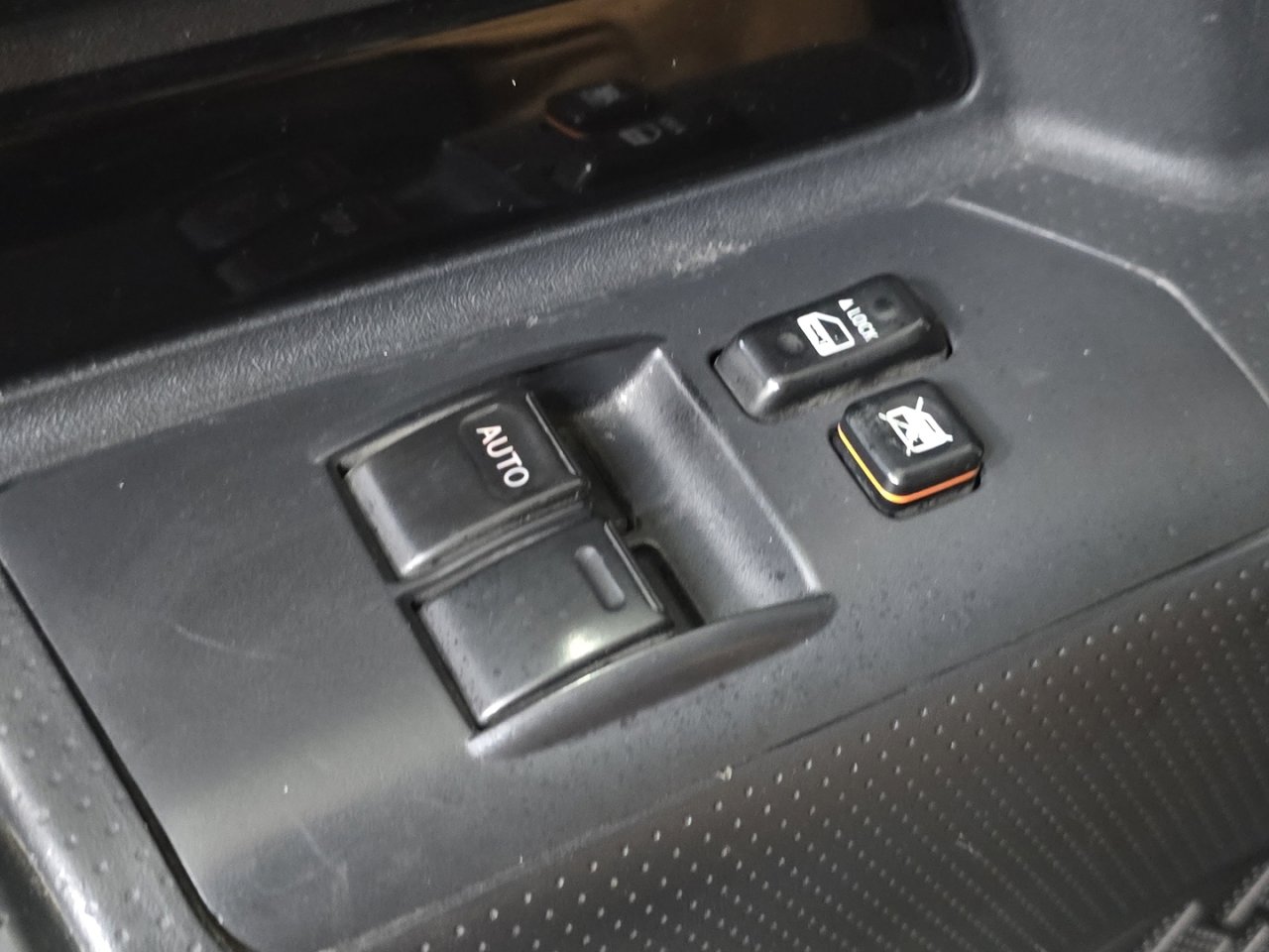 Used 2010 Toyota FJ Cruiser 4WD image 24