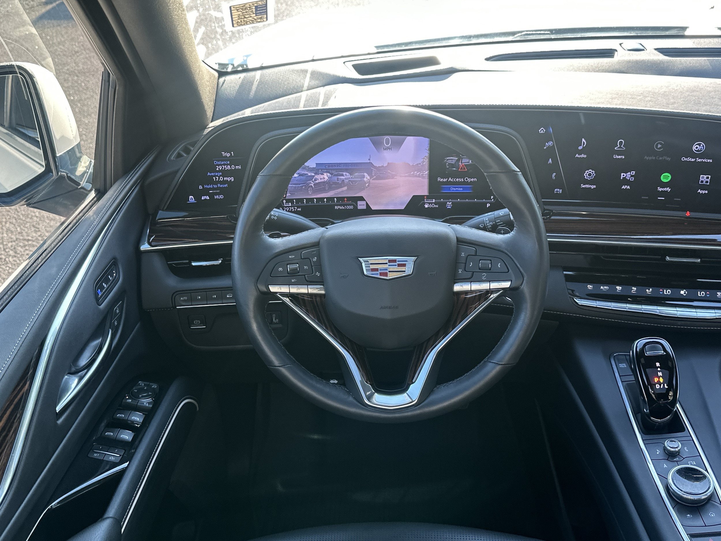Used 2023 Cadillac Escalade Premium Luxury AWD/4WD image 23