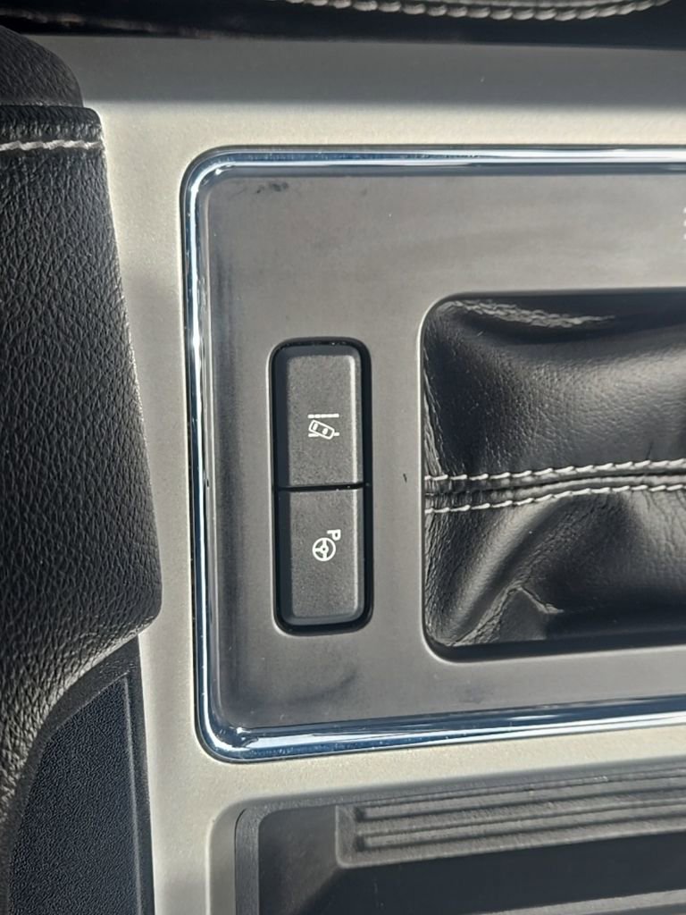 Used 2020 Ford F150 Lariat w/ Equipment Group 502A Luxury image 28