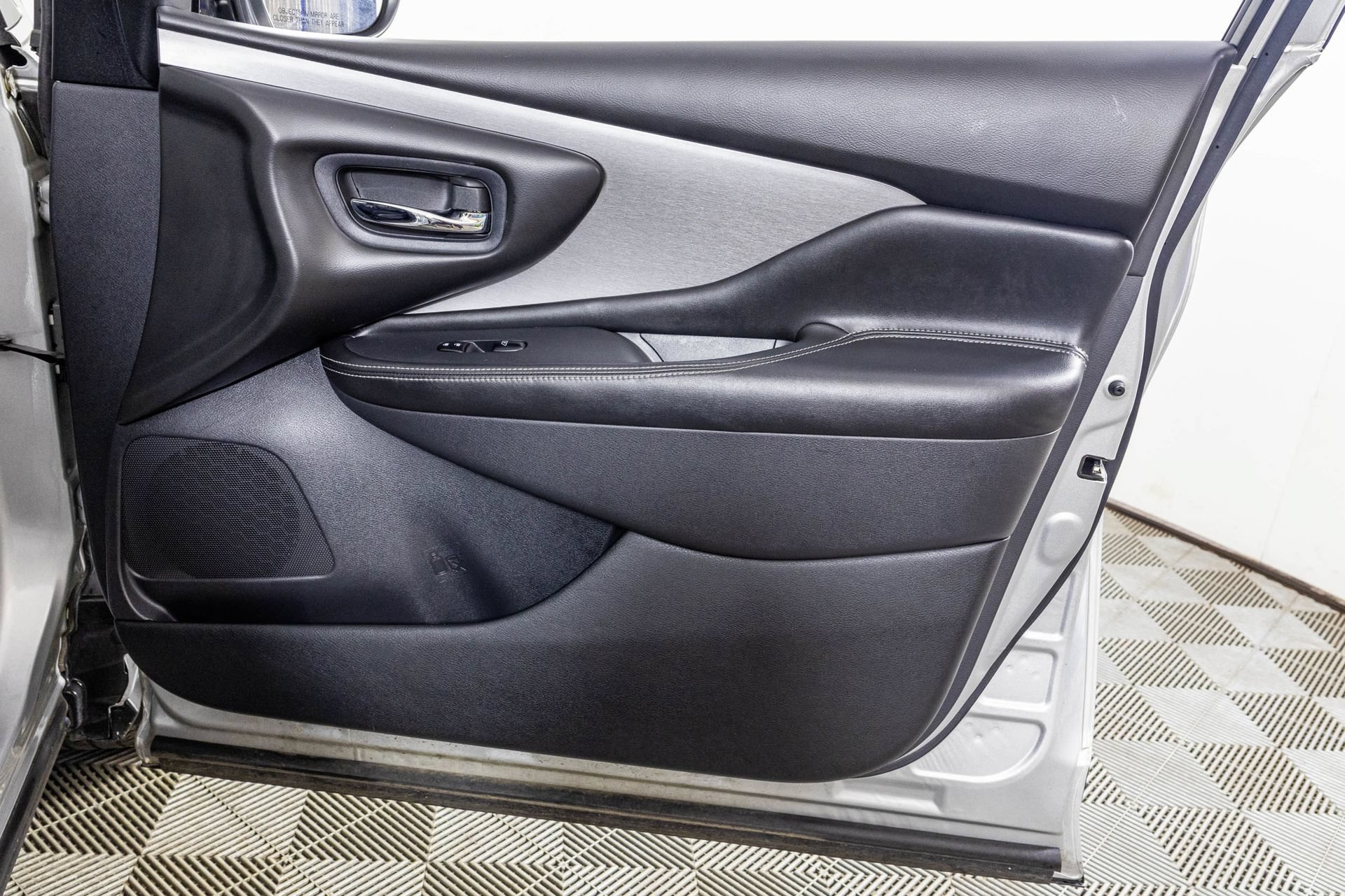 Used 2019 Nissan Murano S AWD/4WD image 45