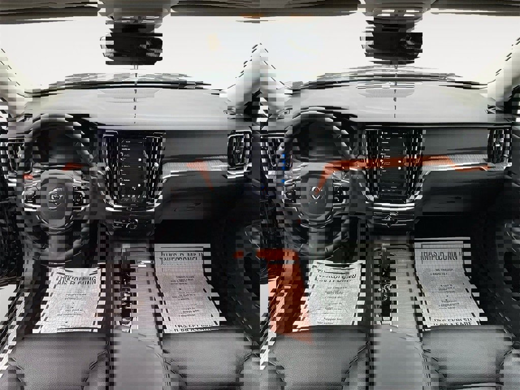 Certified 2025 Volvo S60 B5 Plus image 10