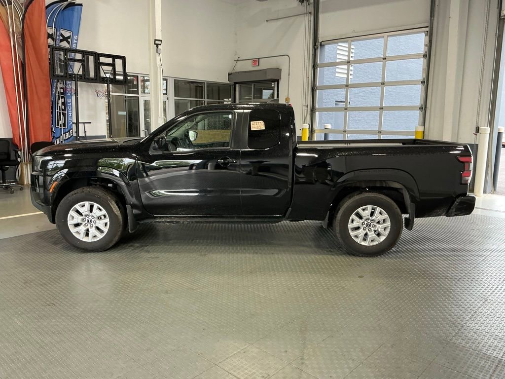 Used 2024 Nissan Frontier SV w/ SV Convenience Package image 10