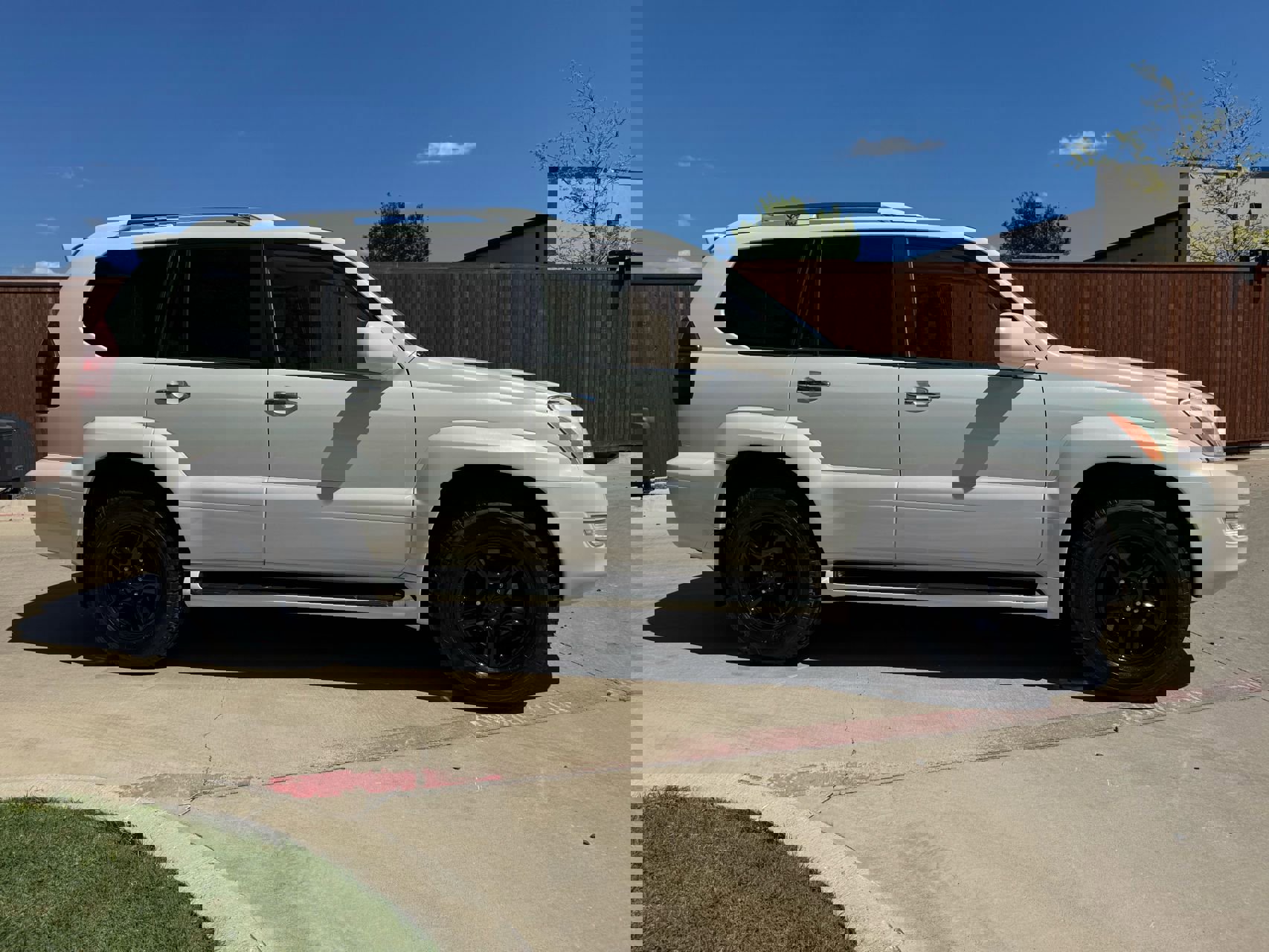 Used 2008 Lexus GX 470 image 2