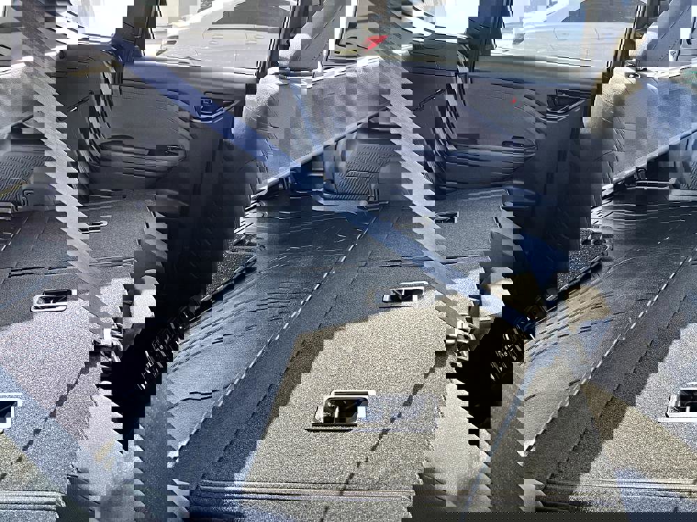 Used 2025 Subaru Forester Premium image 27