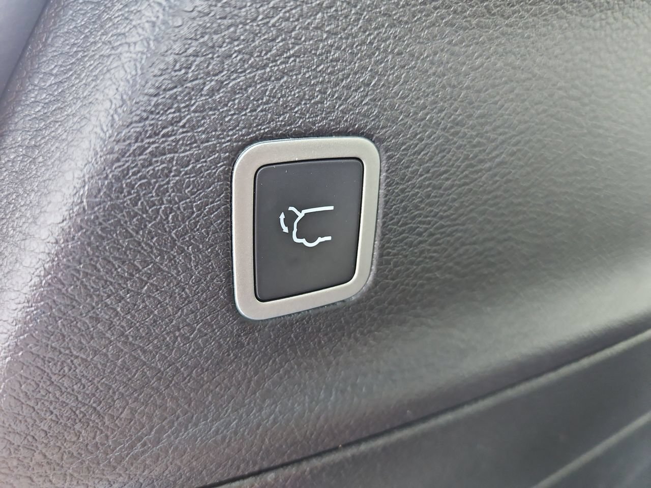New 2026 Chrysler Pacifica Select w/ S Appearance Package FWD image 12