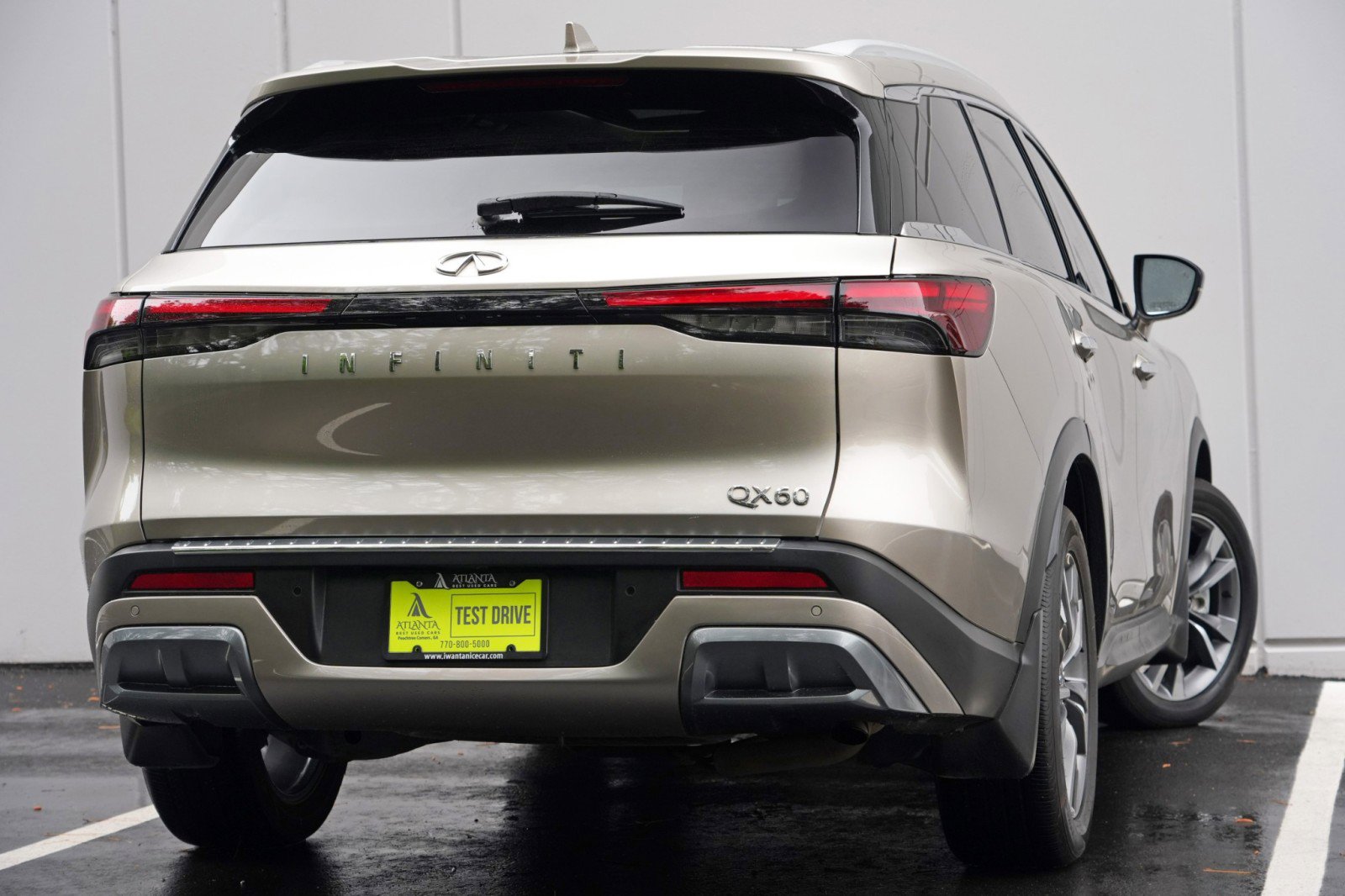 Used 2022 INFINITI QX60 Luxe w/ Cargo Package FWD image 4