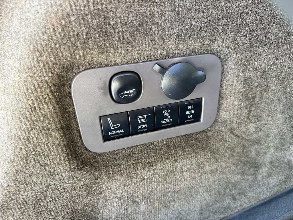 Used 2018 Lincoln MKT AWD w/ Technology Package image 12