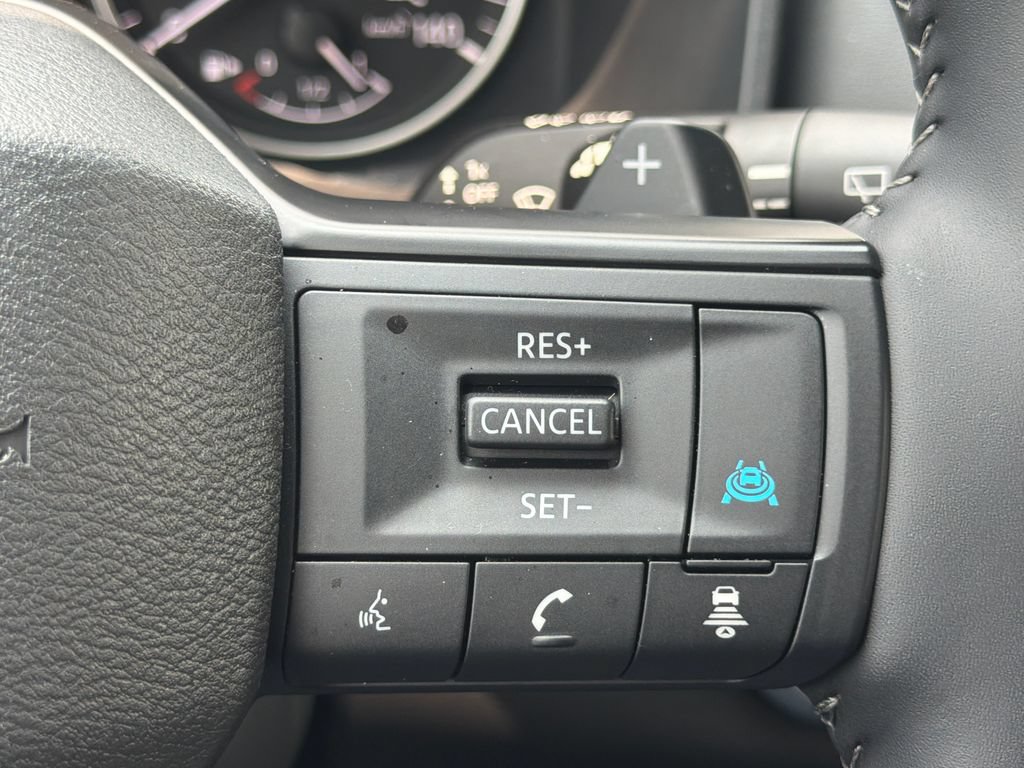 Used 2026 Nissan Rogue Dark Armor FWD image 29