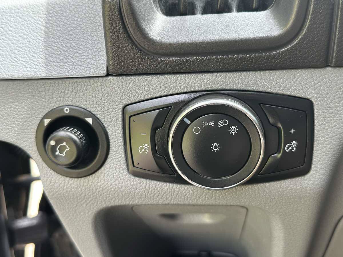 Used 2017 Ford Transit 350 XLT RWD image 31
