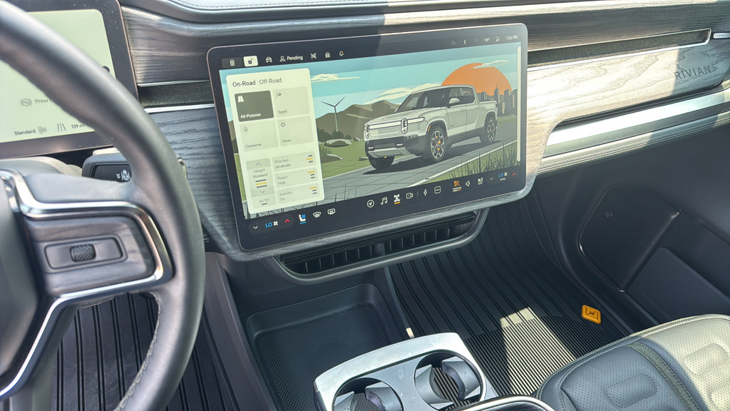 Used 2023 Rivian R1T Launch Edition AWD/4WD image 11