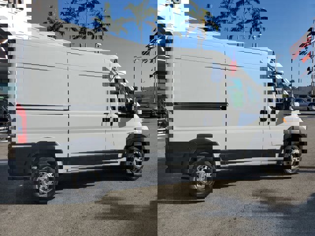 Used 2024 RAM ProMaster 2500 w/ Convenience Group image 8