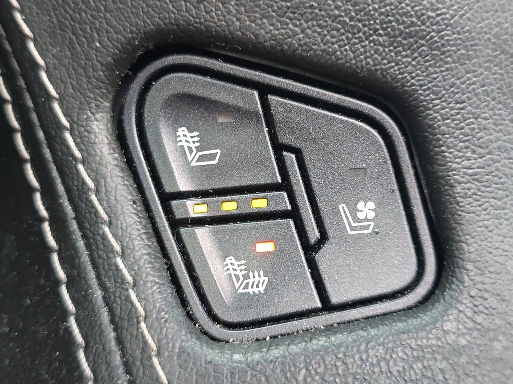 Used 2019 GMC Yukon XL SLT w/ Premium Edition image 5