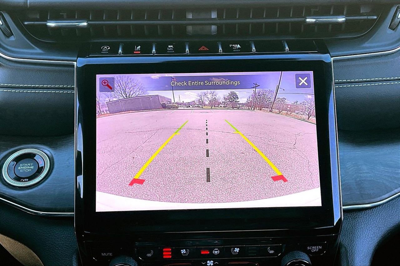 Certified 2023 Jeep Grand Cherokee Overland w/ Luxury Tech Group IV image 15