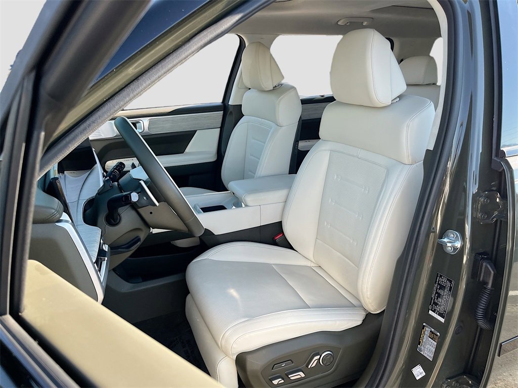 Used 2024 Hyundai Santa Fe Calligraphy image 21