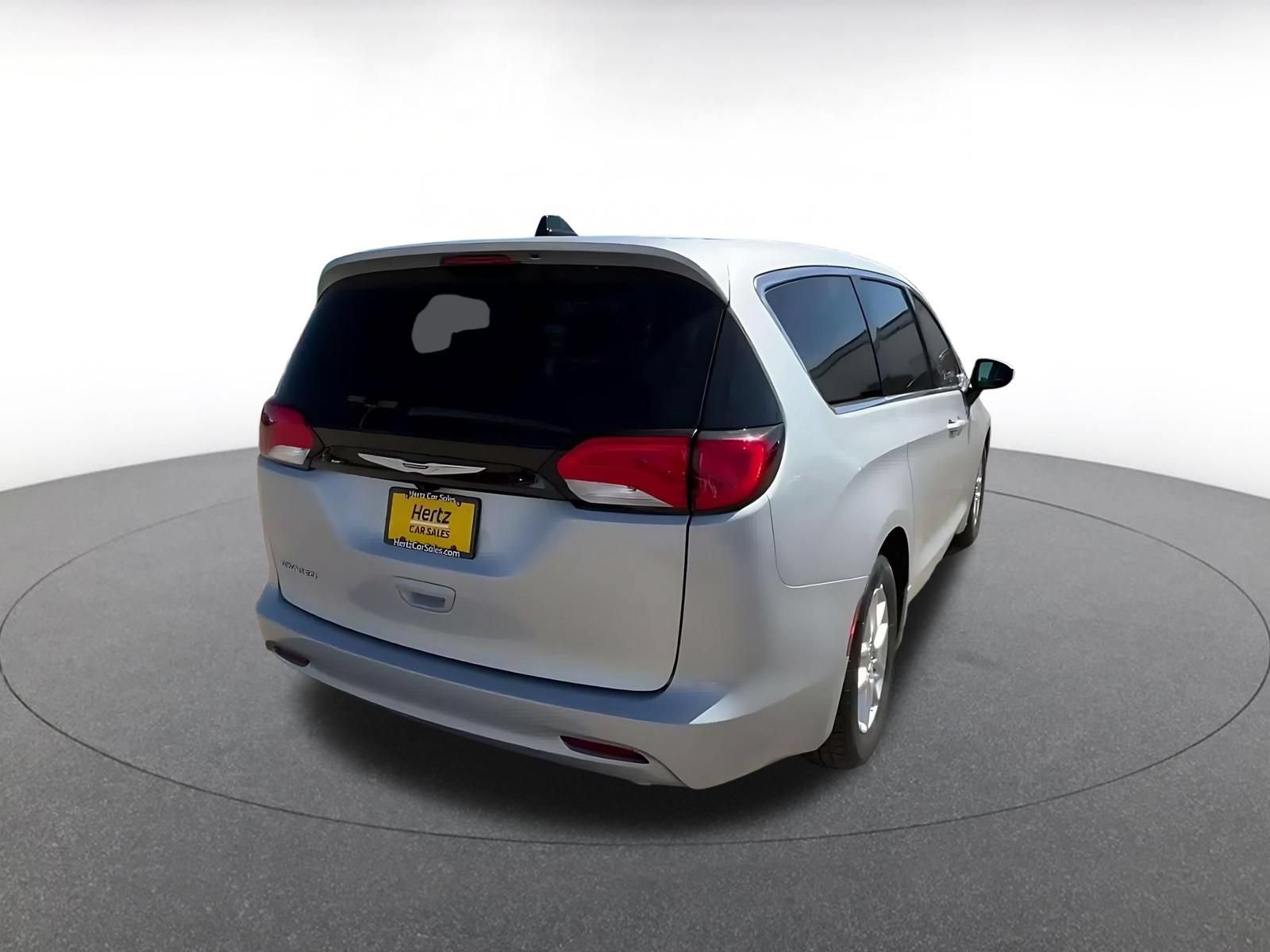 Used 2023 Chrysler Voyager LX FWD image 14