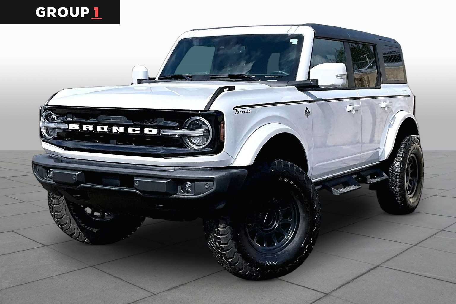 Used 2023 Ford Bronco Outer Banks AWD/4WD image 1