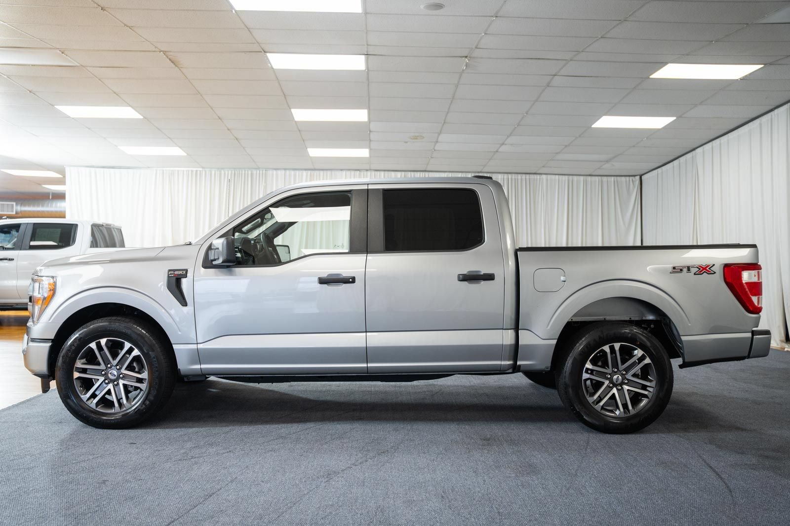 Certified 2022 Ford F150 XL w/ STX Appearance Package RWD image 5