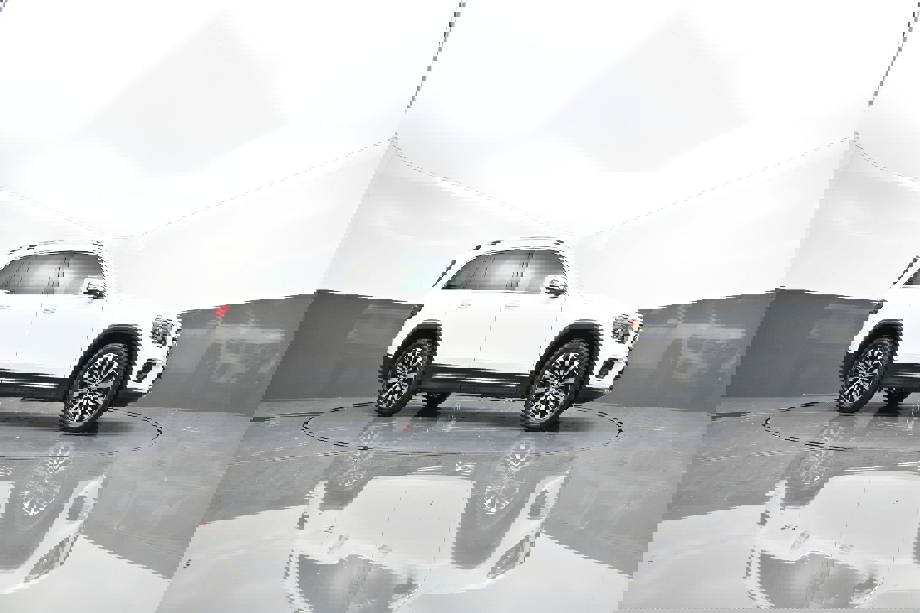 Used 2021 Mercedes-Benz GLB 250 4MATIC image 90