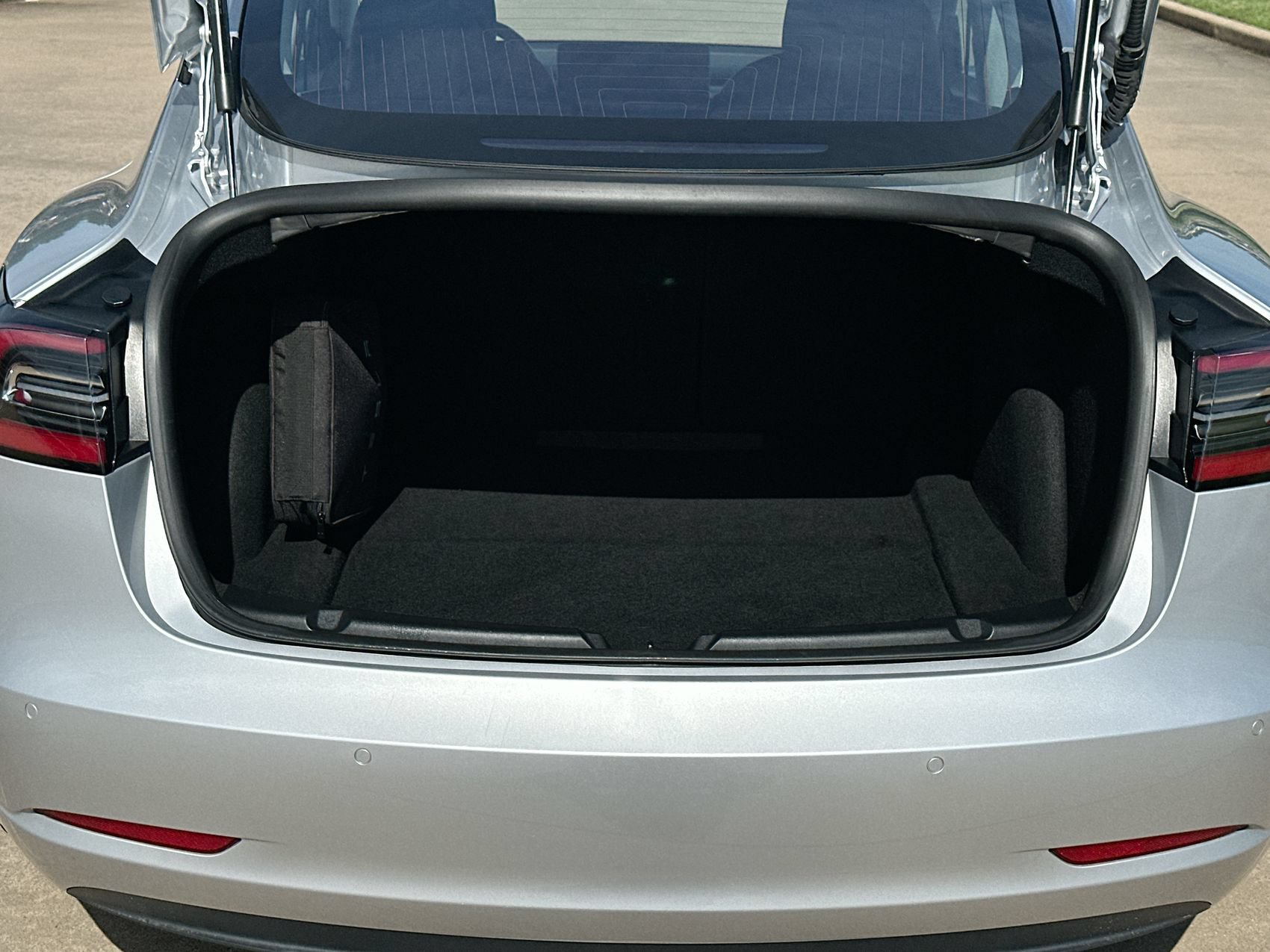Used 2018 Tesla Model 3 Long Range RWD image 24