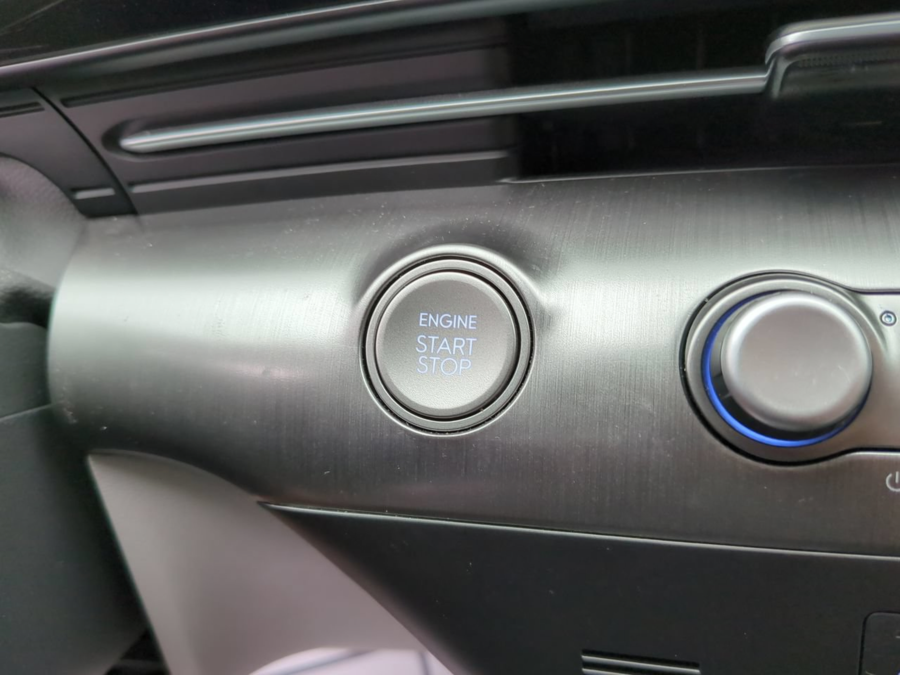 Used 2025 Hyundai Kona SEL FWD image 24