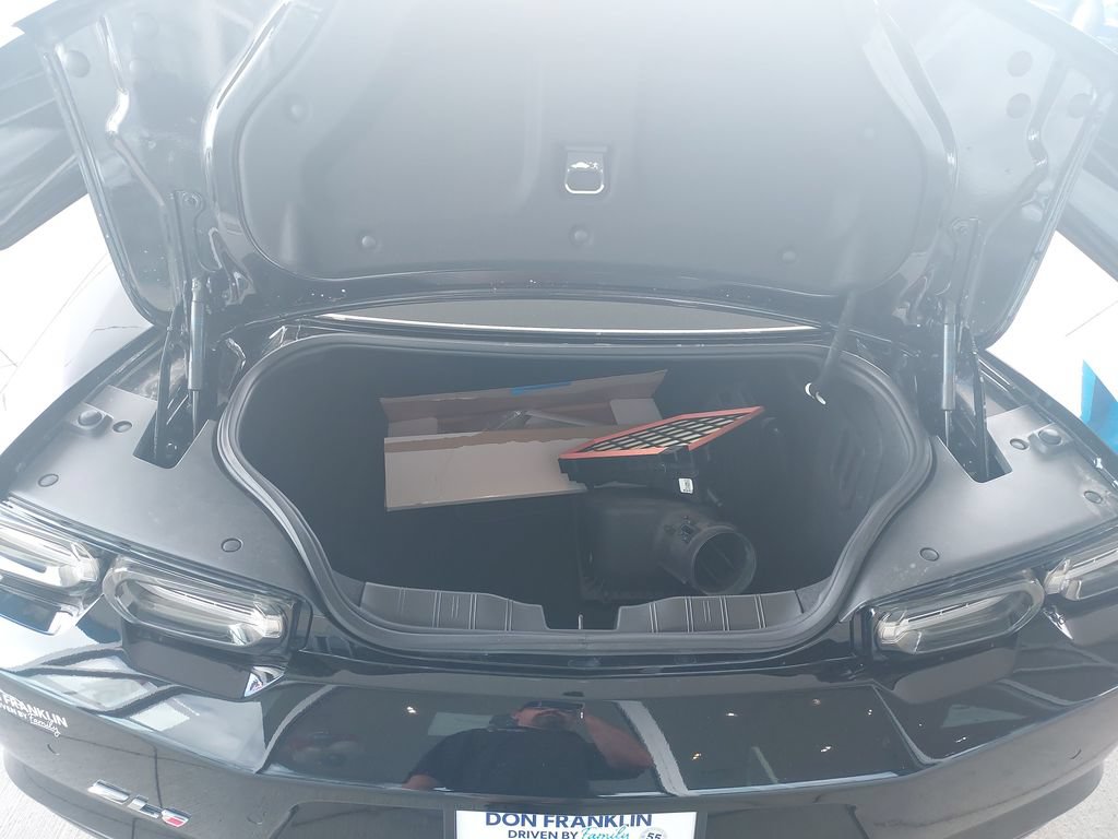 Used 2022 Chevrolet Camaro ZL1 RWD image 9