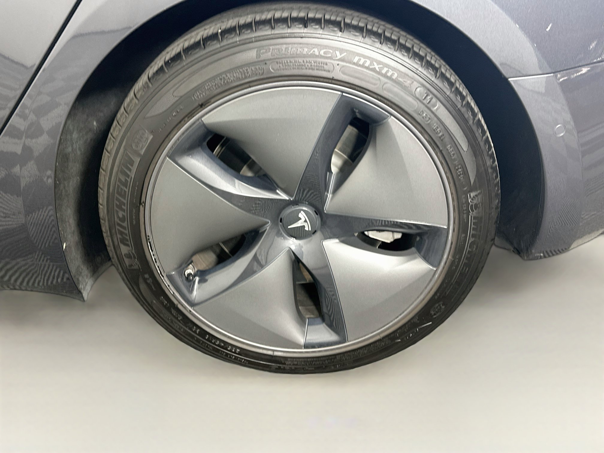 Used 2018 Tesla Model 3 Long Range RWD image 11