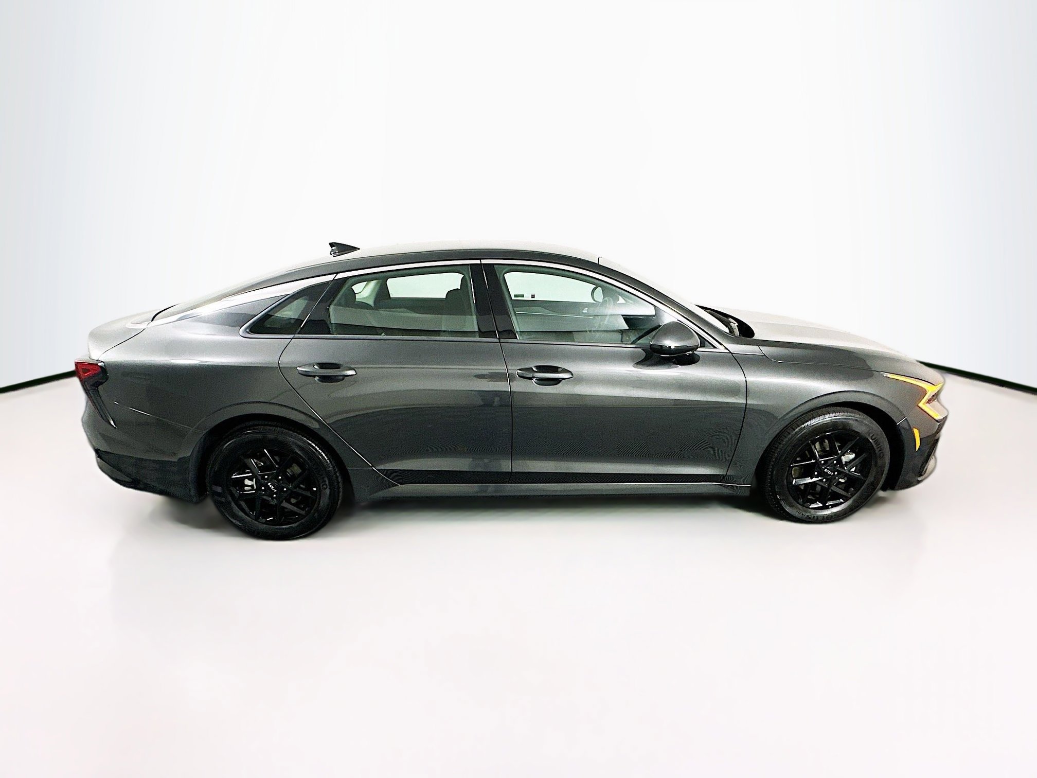 Used 2025 Kia K5 LXS image 10