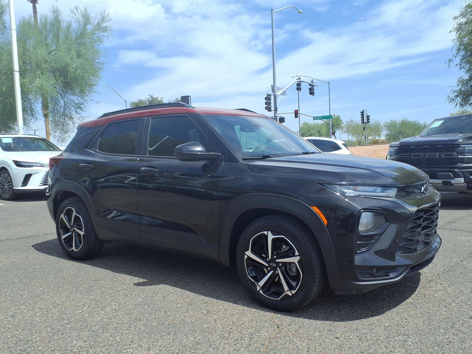 Used 2021 Chevrolet TrailBlazer RS w/ Sun and Liftgate Package FWD image 3