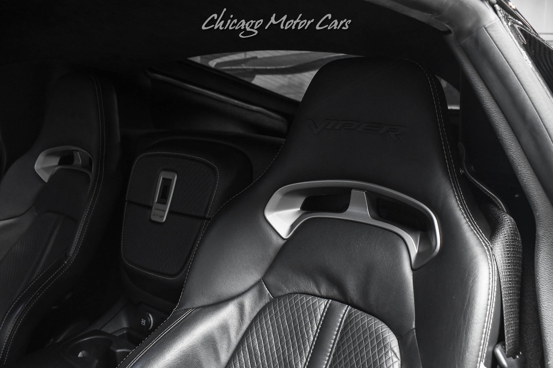 Used 2013 SRT Viper GTS w/ GTS Laguna Interior Pkg image 17