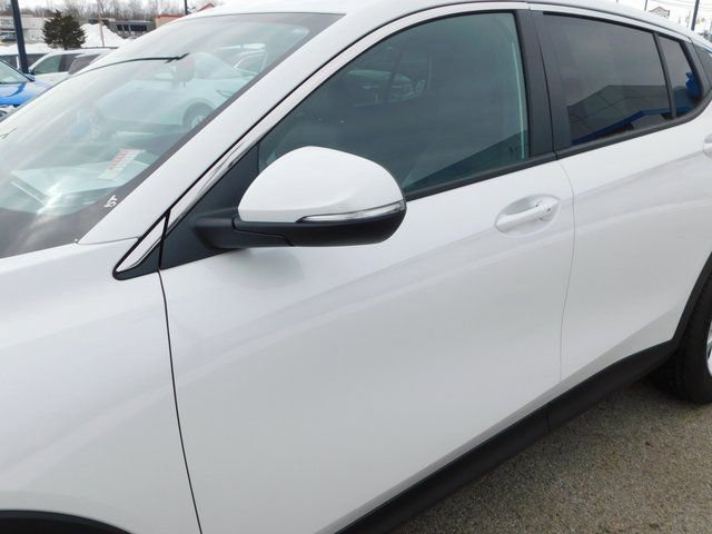 Used 2024 Buick Envista Preferred w/ Convenience I Package image 11