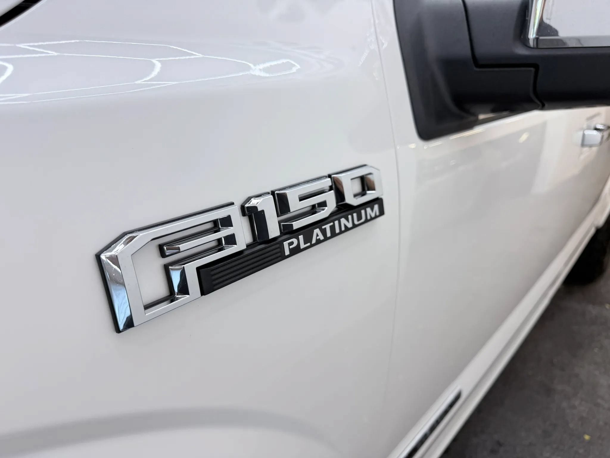 Used 2018 Ford F150 Platinum w/ Equipment Group 701A Luxury AWD/4WD image 5