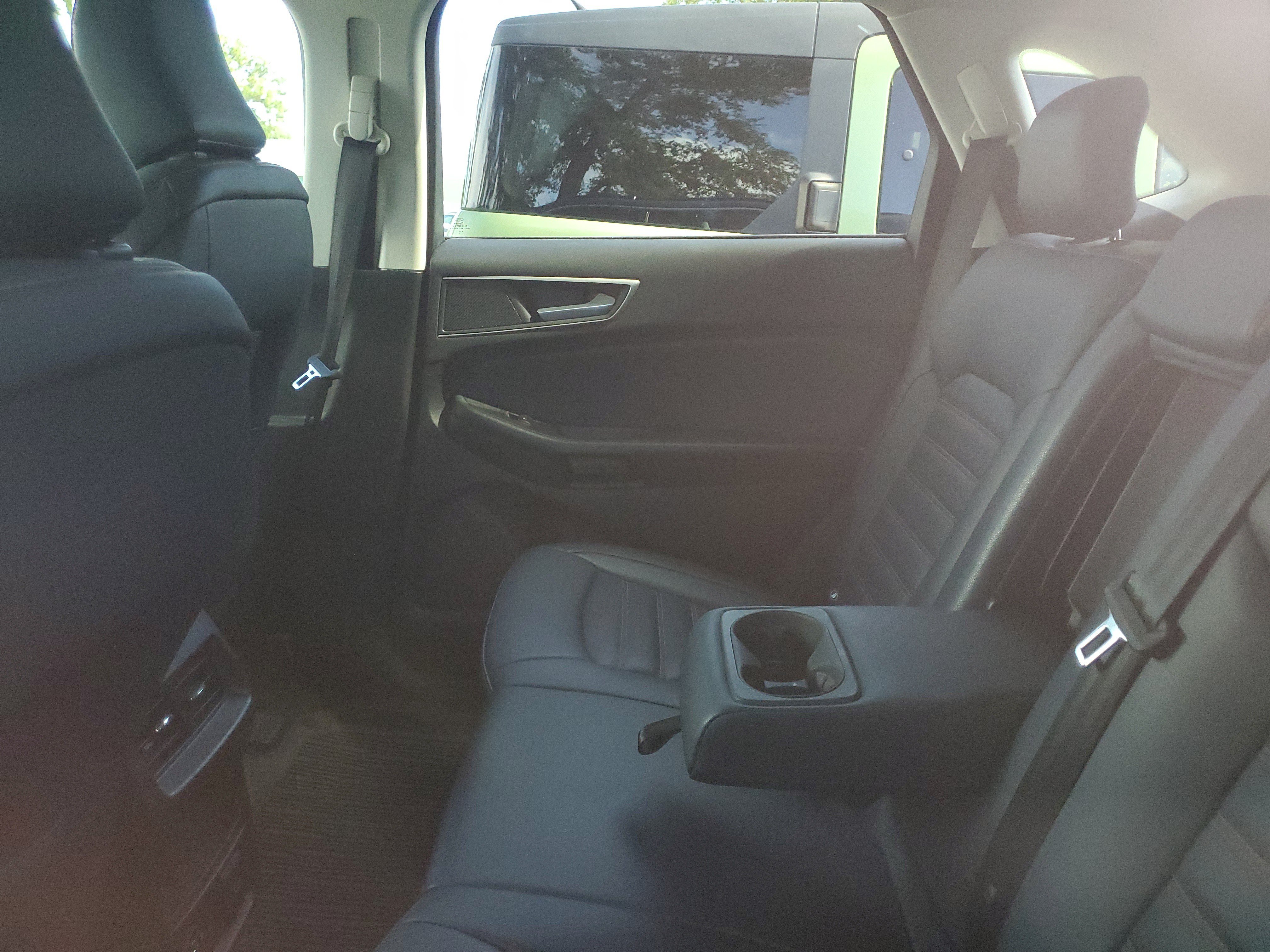 Used 2022 Ford Edge SEL w/ Sport Appearance Package AWD/4WD image 10