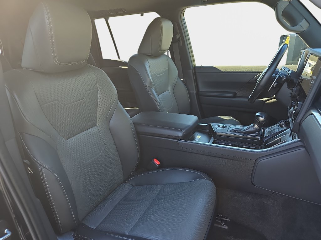 Certified 2024 Lexus GX 550 w/ Cold Area Package AWD/4WD image 10