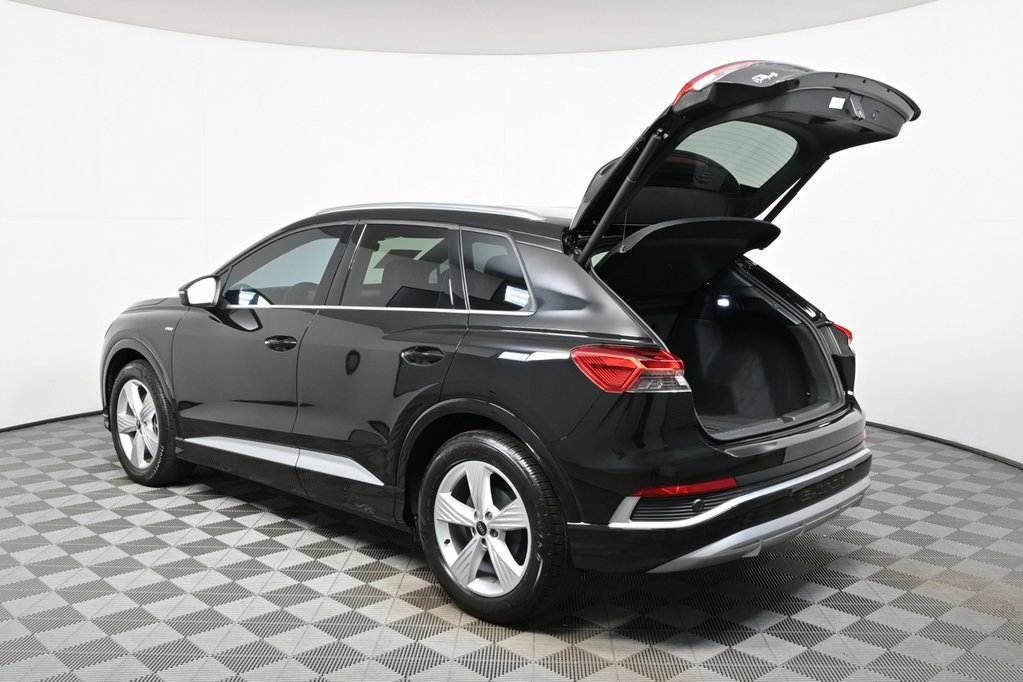 Used 2024 Audi Q4 e-tron Premium image 29