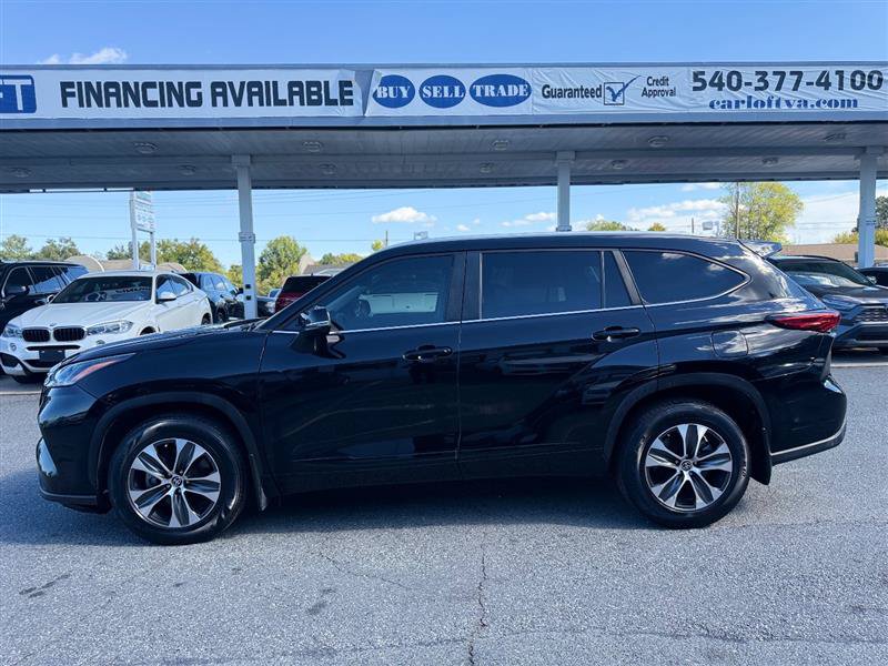 Used 2023 Toyota Highlander XLE FWD image 9
