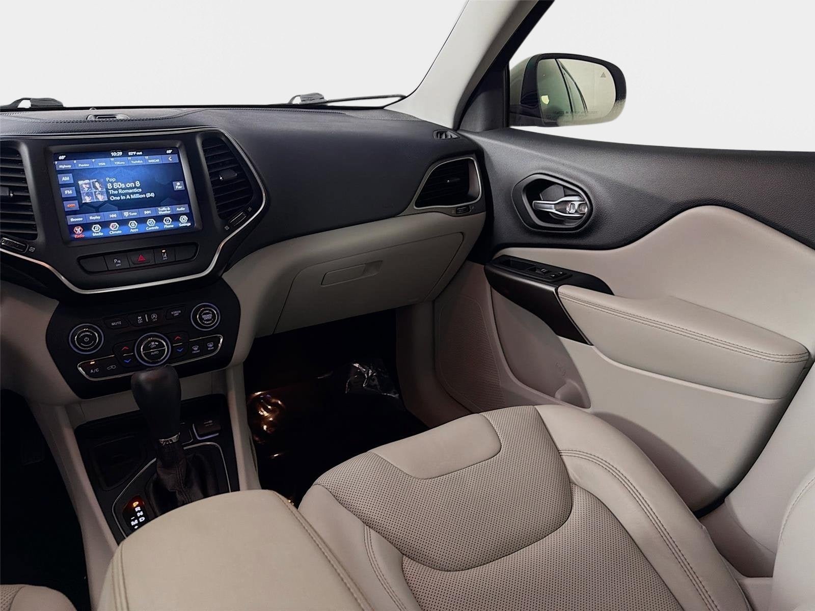 Used 2021 Jeep Cherokee Latitude Lux w/ Sun & Sound Group FWD image 23