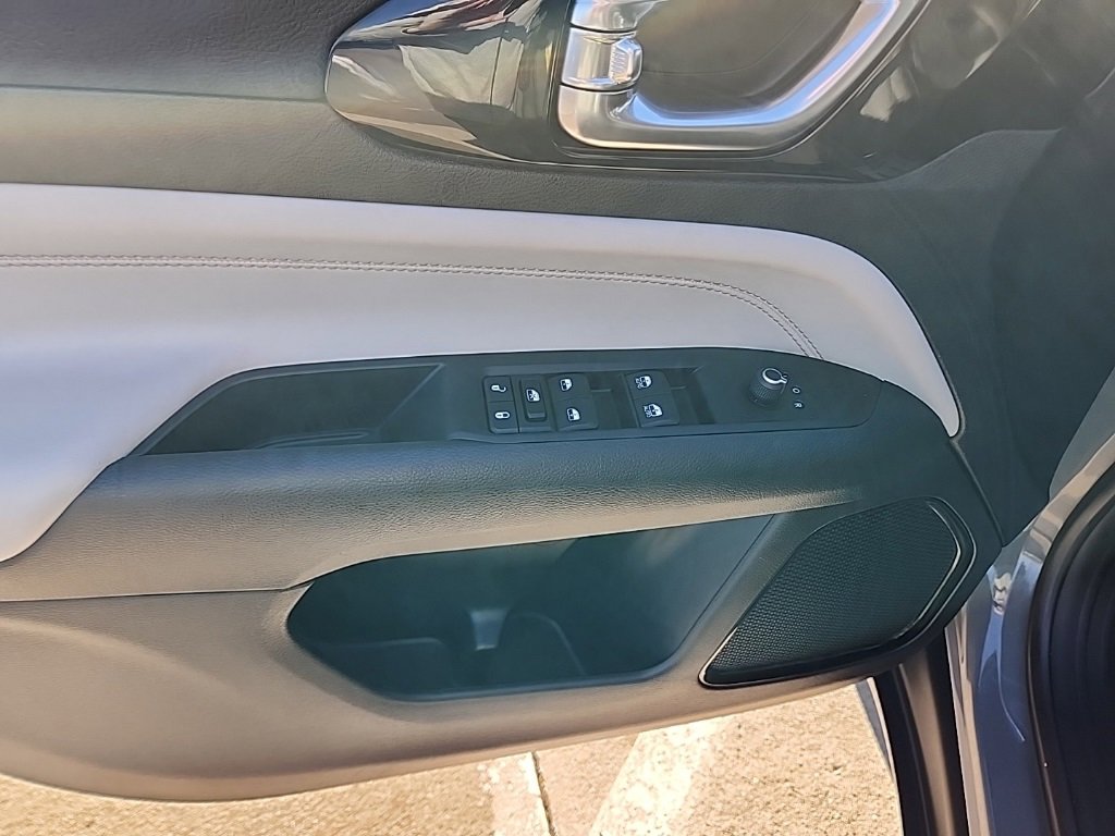 Certified 2022 Jeep Compass Limited image 16