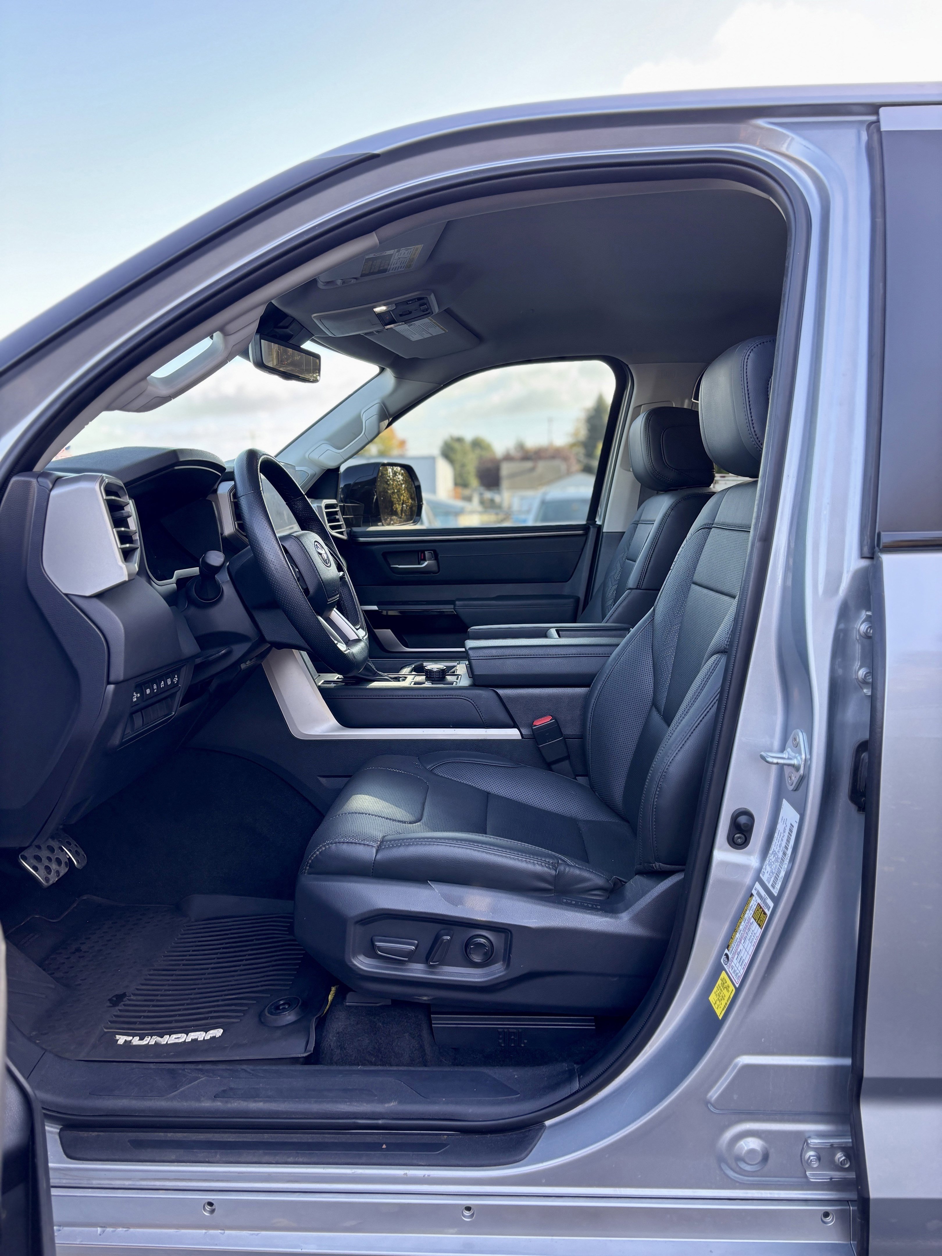 Used 2024 Toyota Tundra Limited image 23