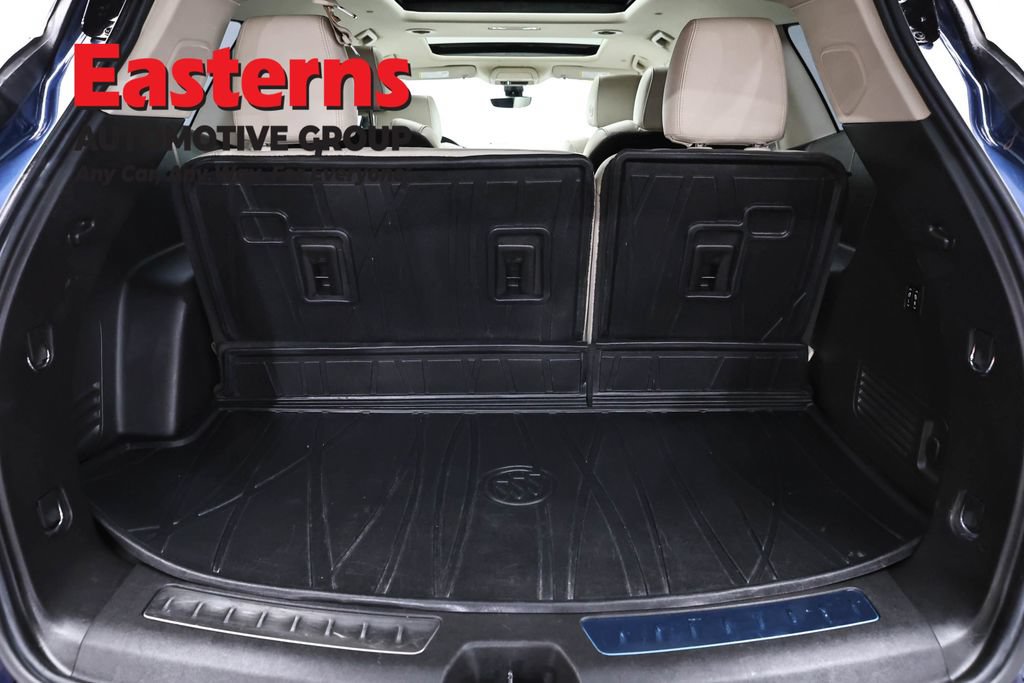 Used 2022 Buick Enclave Avenir w/ Avenir Technology Package AWD/4WD image 9