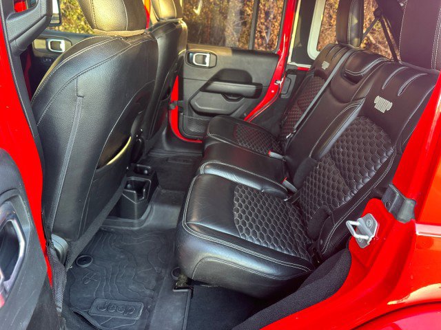Used 2022 Jeep Wrangler Unlimited Sahara image 17